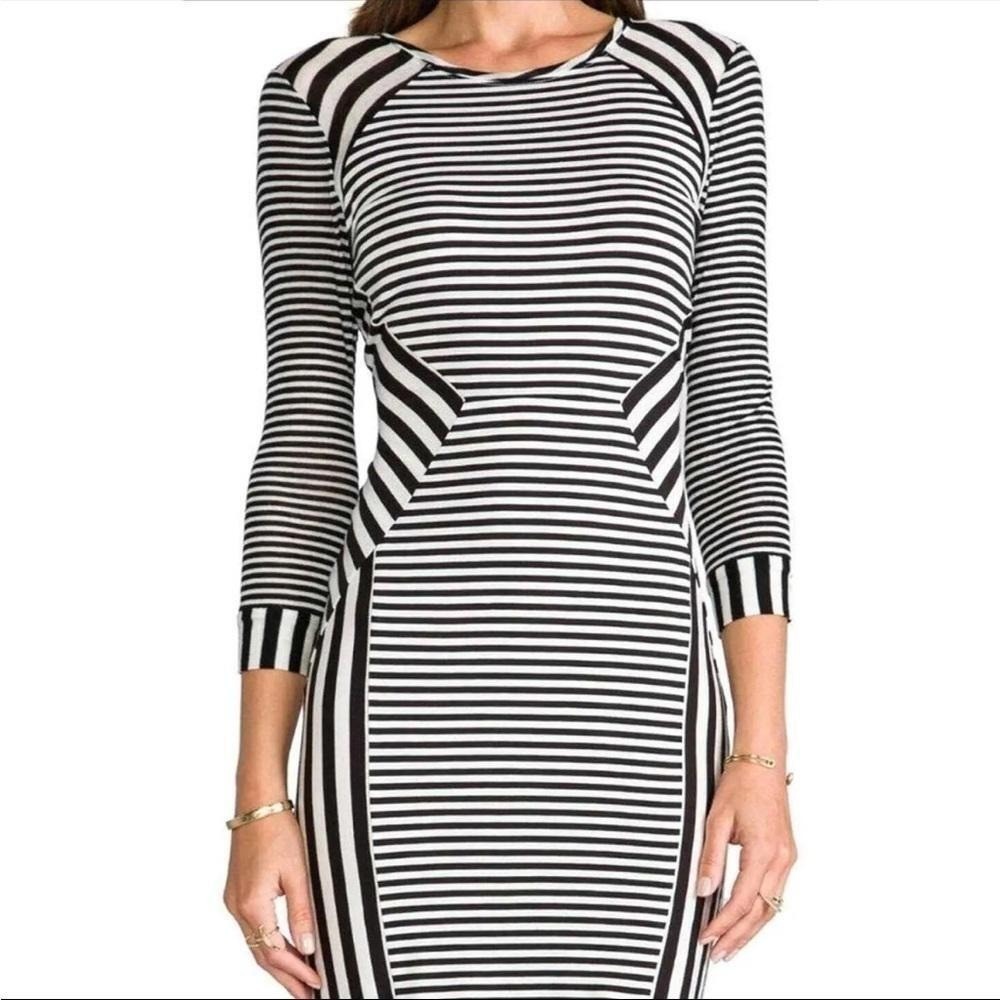 Diane von Furstenberg Striped 3/4 Sleeve Sheath Dress‎ Size M